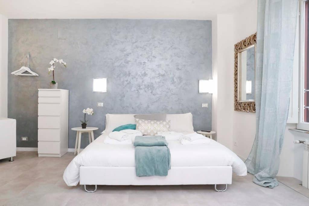 White Panoramic Jacuzzi Suite Trastevere - Top Collection Rome Buitenkant foto