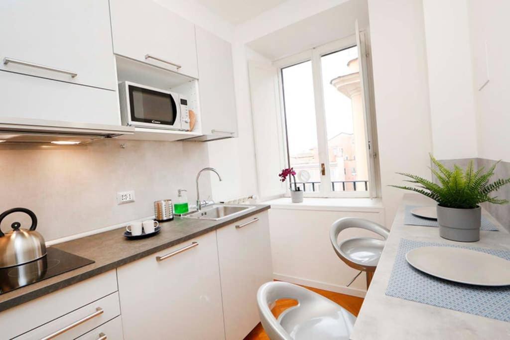 White Panoramic Jacuzzi Suite Trastevere - Top Collection Rome Buitenkant foto